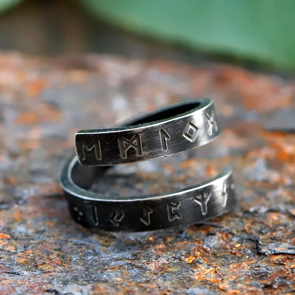 Metal Fidget Spinner – Statement Ring with Gothic Viking Rune Rotating Punk Retro detail image - detail view 7