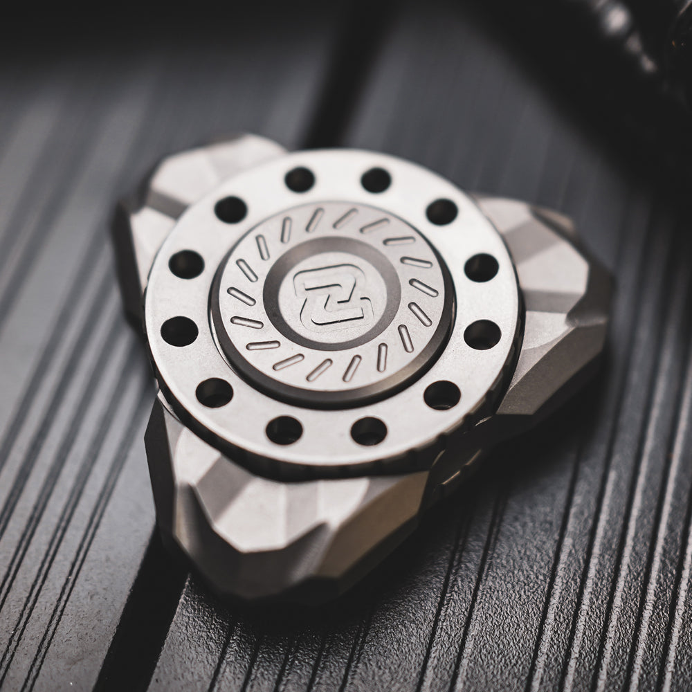 Titanium Fidget Spinner – Melody Twister with Dual-Axis Design detail image - detail view 4