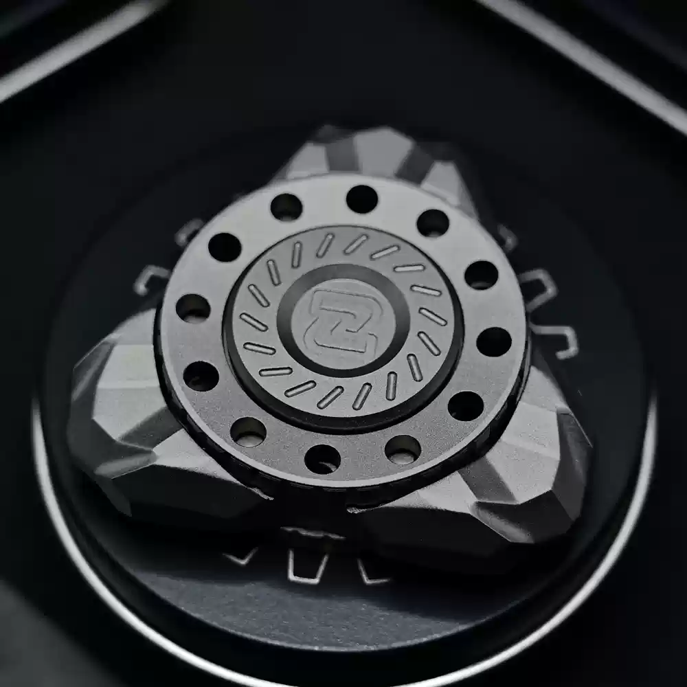 Titanium Fidget Spinner – Melody Twister with Dual-Axis Design detail image - detail view 8